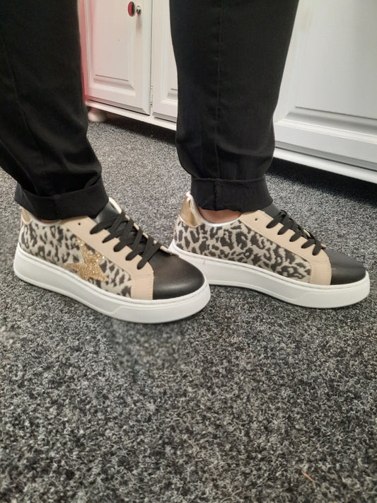 Canvas & Leather look Canvas Pumps with Star detail...