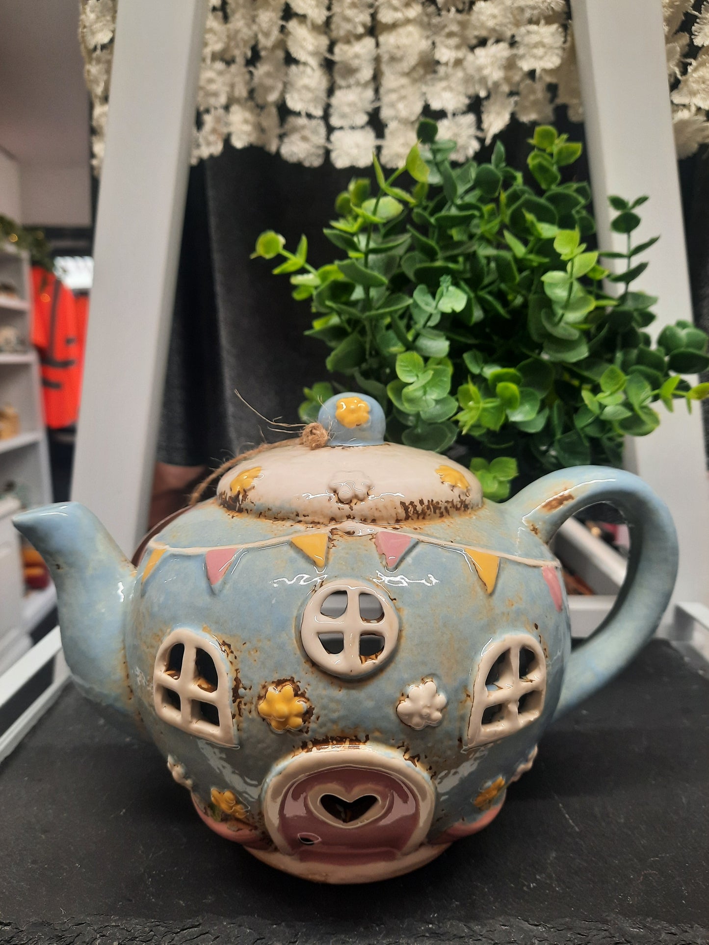 Village Pottery Teapot T-light House(Pink)