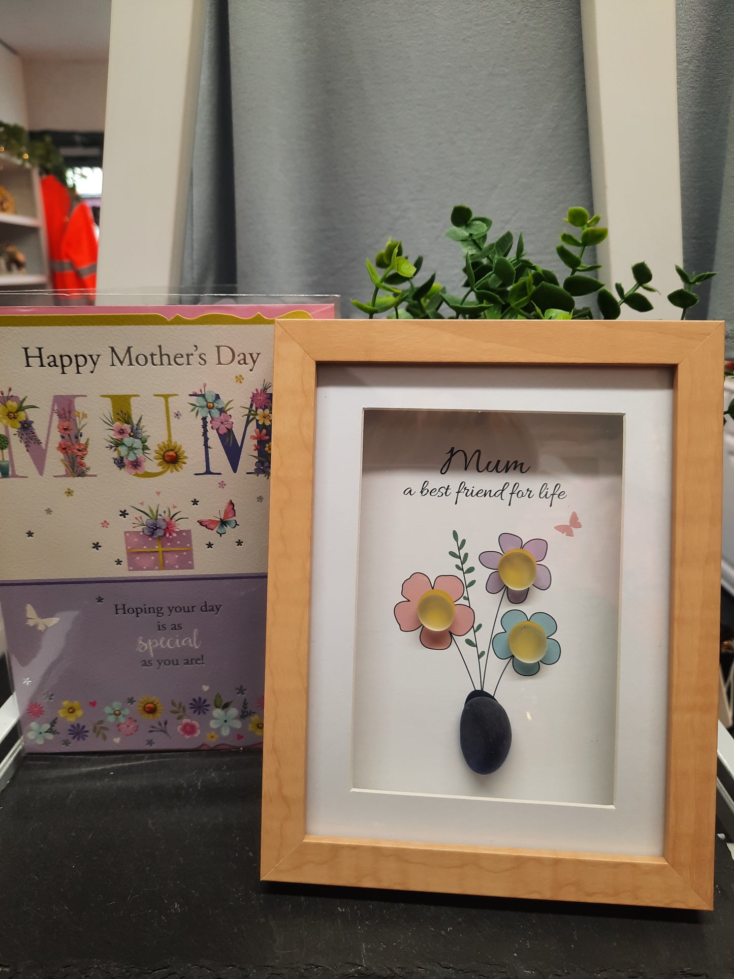 Pebble Glass Mum Plaque