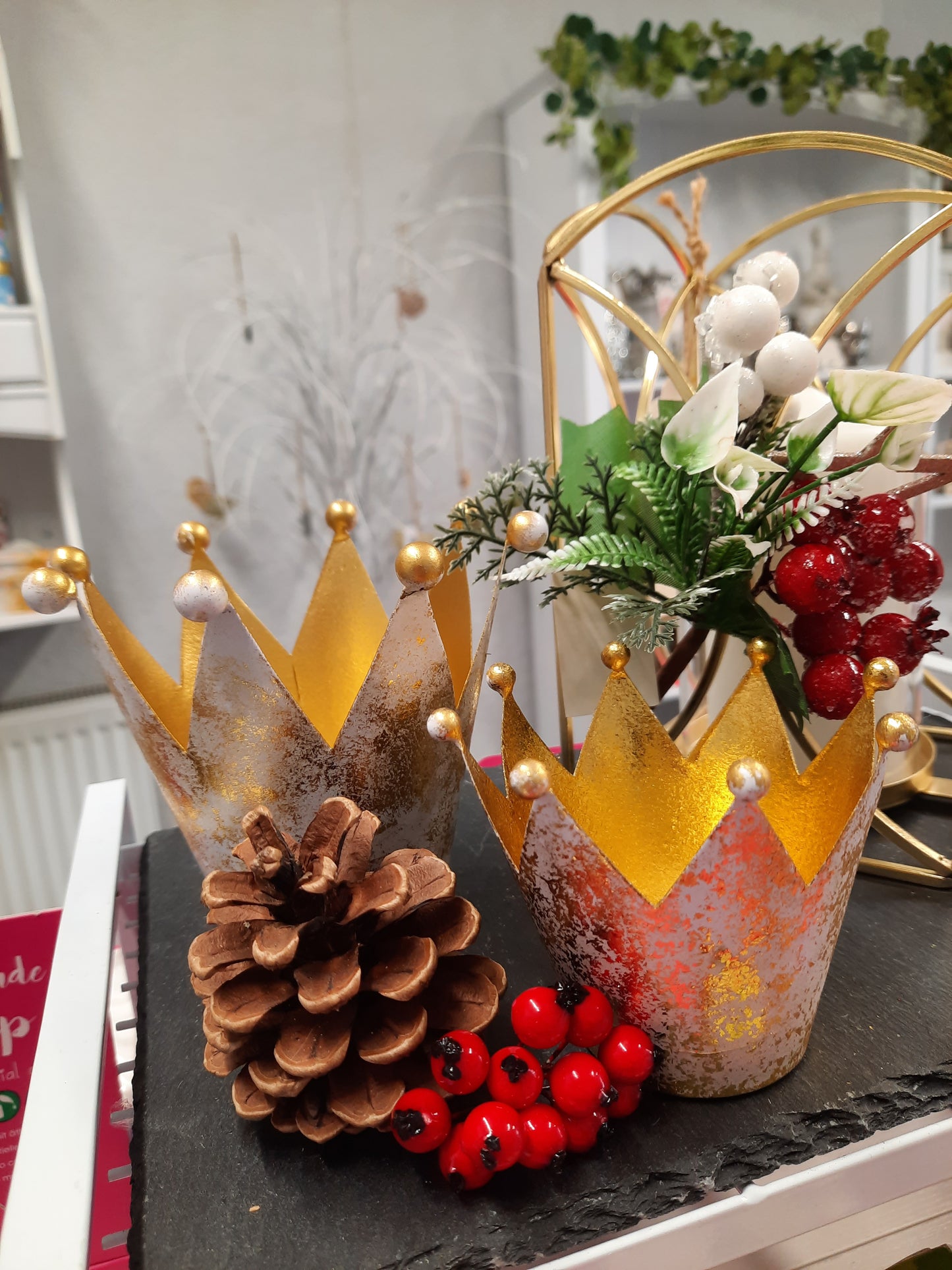 Gold Crown T-light Holder