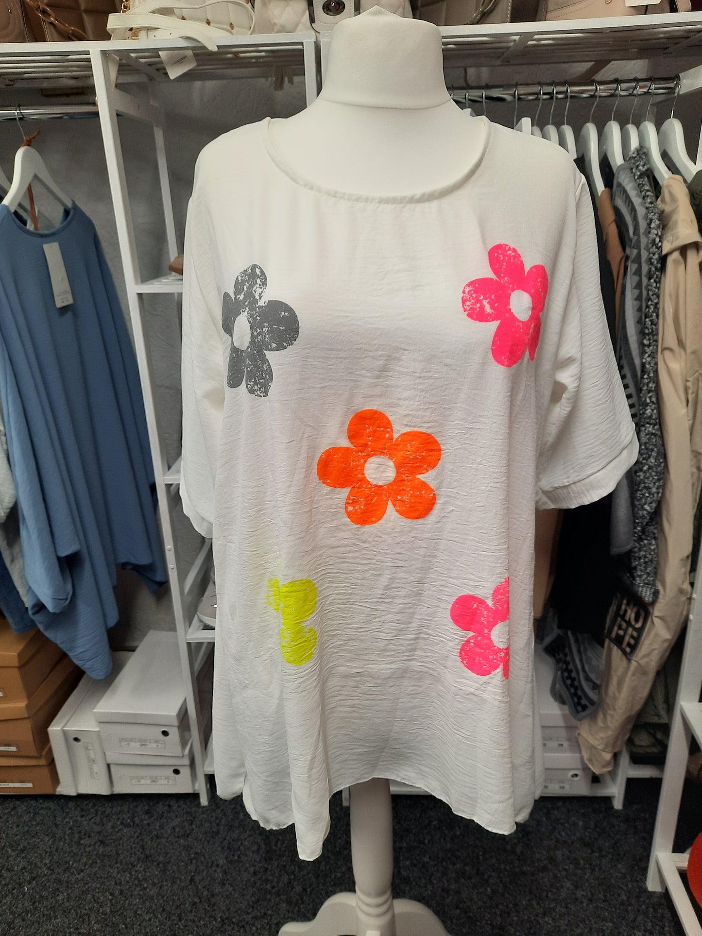 Short Sleeve Top with Flower Design...
