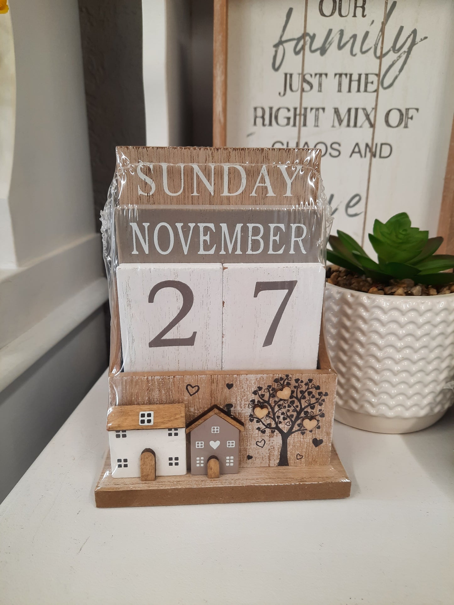 Wooden House Calendar